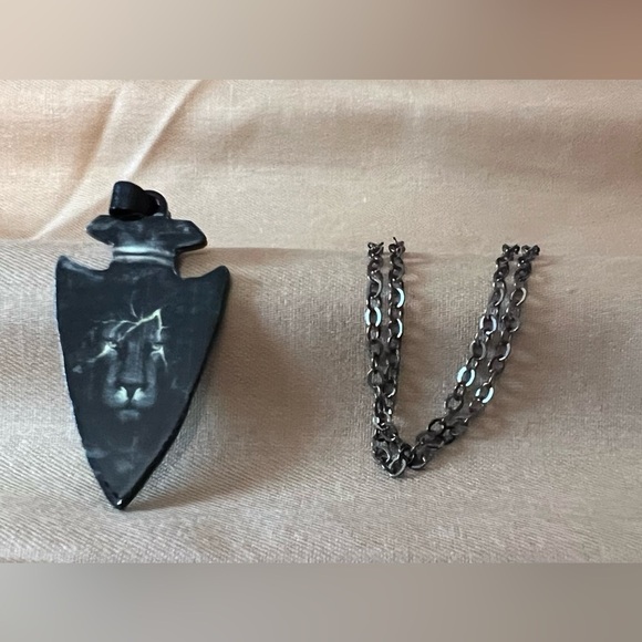 Jewelry - Unique Necklace 24” BN